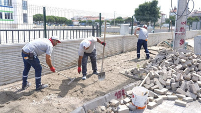 Burhaniye Belediyesi Sahada Çalışmalarını Sürdürüyor