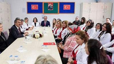 Bakan Tekin’den Öğretmenlere Yer Değişikliği Açıklaması