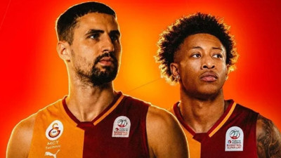Galatasaray İki İsimle Yollarını Ayırdı