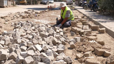 Ayvalık’ta Yol Bakım ve Onarım Çalışmaları Sürüyor