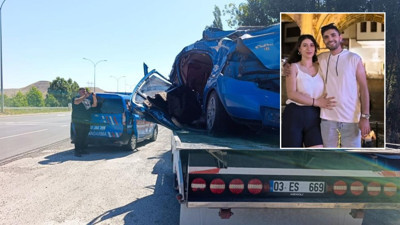 Kazada Anne ve Baba Öldü, 8 Aylık Bebek Ağır Yaralandı