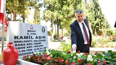 Başkan Akbıyık'tan Şehitliğe Anlamlı Ziyaret