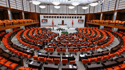 Öğrenci Affı ve Yeni YÖK Düzenlemesi Komisyonda Kabul Edildi