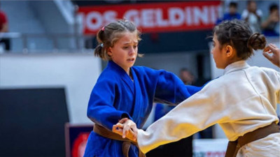Balıkesirli Ceylin Güner Türkiye 3’üncüsü Oldu, Balkan Şampiyonası Biletini Aldı