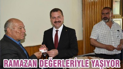 RAMAZAN DEĞERLERİYLE YAŞIYOR