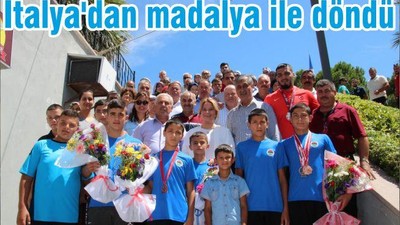 İtalya'dan madalya ile döndü