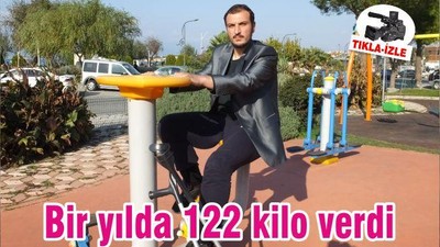 Bir yılda 122 kilo verdi