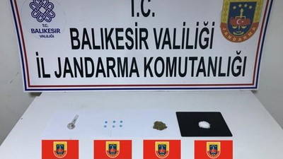 Balıkesir'de zehirli hap ele geçti
