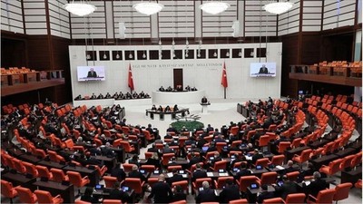 Emekliye Zam Düzenlemesi TBMM'de!