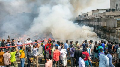 Bangladeş’te çarşıda büyük yangın