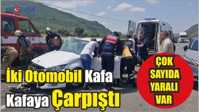 İki Otomobil Kafa Kafaya Çarpıştı