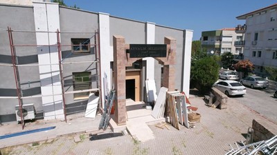 Ayvalık’ta İsmet İnönü Kültür Merkezi Yenileniyor