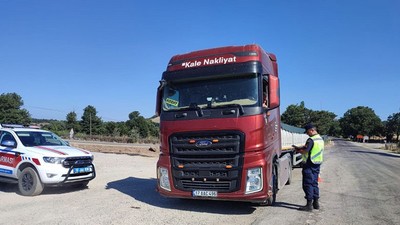 Balıkesir Jandarmasından, Yük Taşıyan Araçlara Özel Denetim