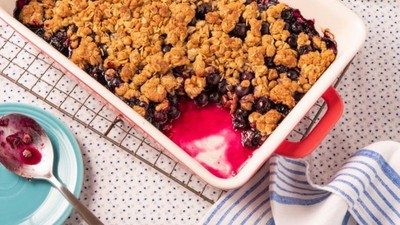 Böğürtlenli ve Labneli Crumble
