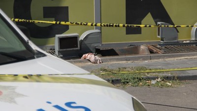 Feci Ölüm! Genç Şarkıcı 7’inci Kattan Mazgalın İçine Düştü