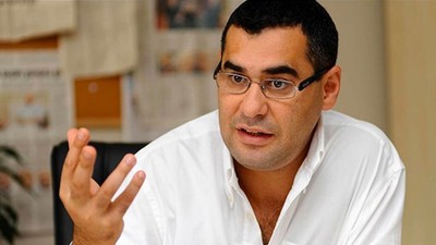 Gazeteci Enver Aysever Hasta Mı ?