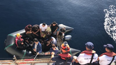 Göçmenler Sahil Güvenlik'ten Kaçamadı