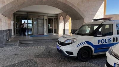 Gözü Dönen Adam Eşini Ve Kızını Öldürdü