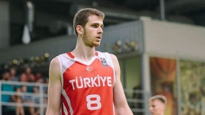 Hakan Sayılı Karşıyaka'ya Transfer Oldu