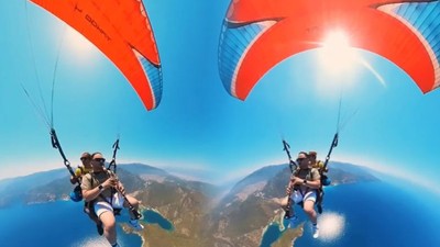 Hem Uçtu Hem Klarnet Çaldı