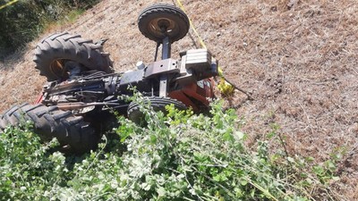 Traktörün Hakimiyetini Kaybetti Altında Kaldı