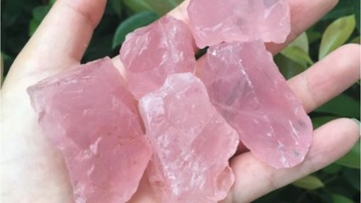 Sağlık ve Güzellik Sırlarında Pembe Kuvars