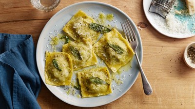 Balıkesirli Teyzelerin Elinden Ev Yapımı Ravioli