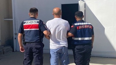 Balıkesir Jandarması Aranan Şahsı Yakaladı