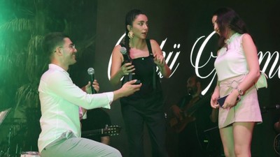 Balıkesir’de Konserde Evlilik Teklifi