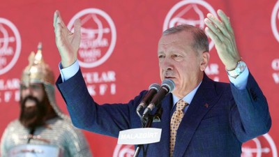 Cumhurbaşkanı Erdoğan: 'Biz hep içeriden aldığımız darbelerle sarsıldık'