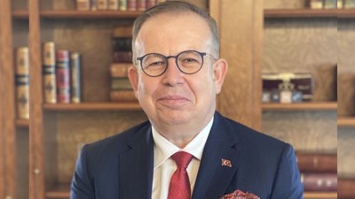 Emekli Tümamiral Cihat Yaycı Paşa Ayvalık'a Geliyor
