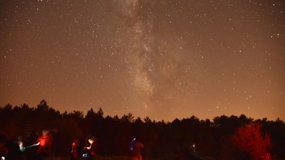 Gökyüzünün Muhteşem Dansı Binlerce Kişiyi Sındırgı'da Buluşturdu