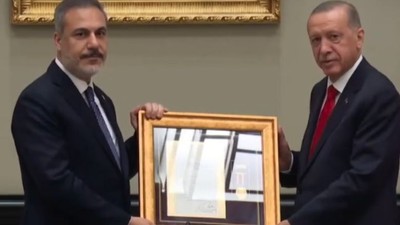 Hakan Fidan'a "Üstün Hizmet Madalyası"