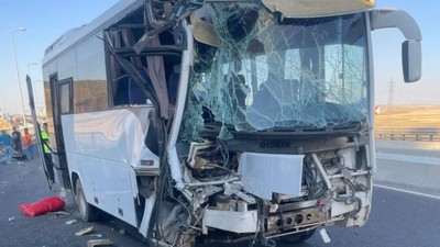 İşçi Servisi Kaza Yaptı ! Çok Sayıda Yaralı Var