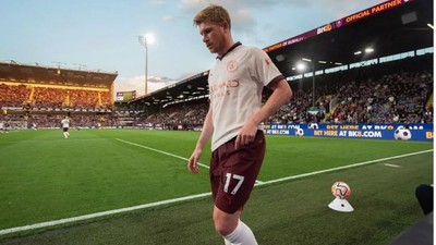 Manchester City'nin Yıldızı Sahalardan Uzakta