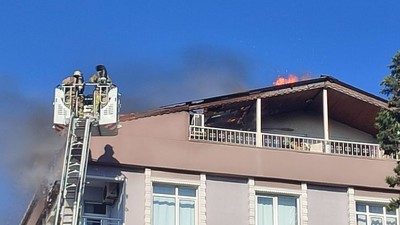 'Tuşlu Telefon' Alınmasına Kızdı Evi Yaktı