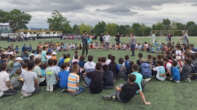 Yusuf Başkan'dan Çocuklara Jest