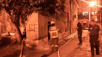 Balıkesir'de Büyük Yangın ! Mahalle Sakinleri Büyük Korku Yaşadı