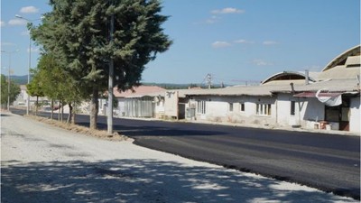 Büyükşehir İvrindilileri Toz ve Çamurdan Kurtarıyor