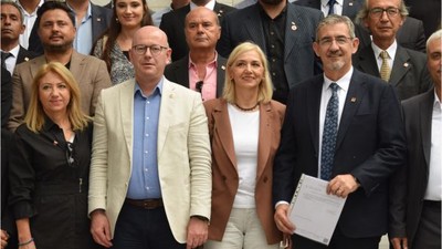 CHP İl Başkanı Erden Köybaşı Mazbatasını Aldı