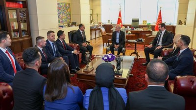 CHP'li Kılıçdaroğlu Atanamayan Uzman Çavuşlarla Bir Araya Geldi