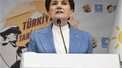 İYİ Parti lideri Akşener Özgür Özel'i Tebrik Etti