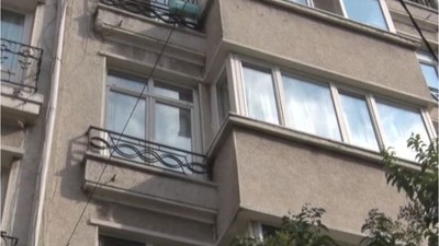 Kan Donduran Cinayet ! Kardeşinin Boğazını Meyve Bıçağıyla Kesti