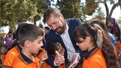 Kitaplar Devletten Kırtasiyeler Sındırgı Belediyesi’nden
