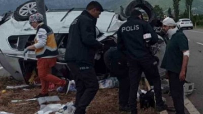 Kontrolden Çıkan Otomobil Takla Attı: Yaralılar Var