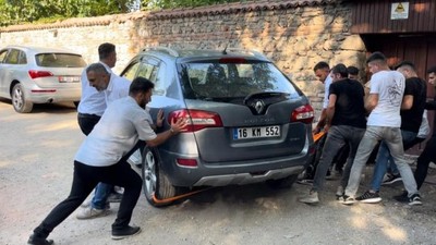 Mülk ve İşletme Sahibi Kavga Etti : Müşteriler Mahsur Kaldı