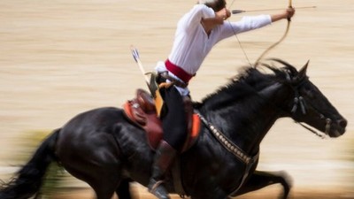 Son Dakika: Atlı Okçuluk Gösterisi Başladı!