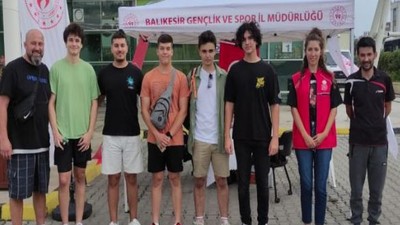 Burhaniye'de Üniversite Öğrencileri için Stant Kuruldu