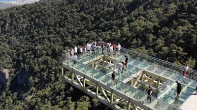 Cam Seyir Terasını 50 Bin Kişi Ziyaret Etti