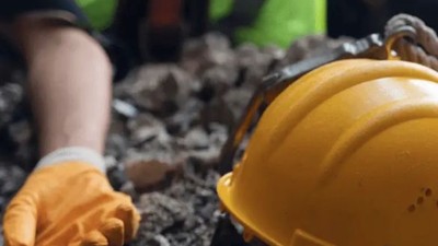 Çalıştıkları Binadan Beton Zemine Çakıldılar